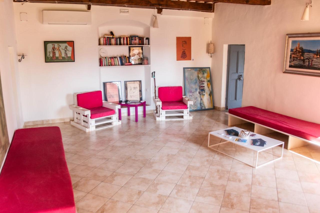 Ostello Di Camaiore Buitenkant foto